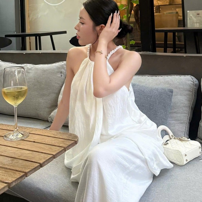 Set Áo Cổ Yếm Matin Xếp Ly Cách Điệu & Quần Ống Suông Phong Cách Thanh Lịch