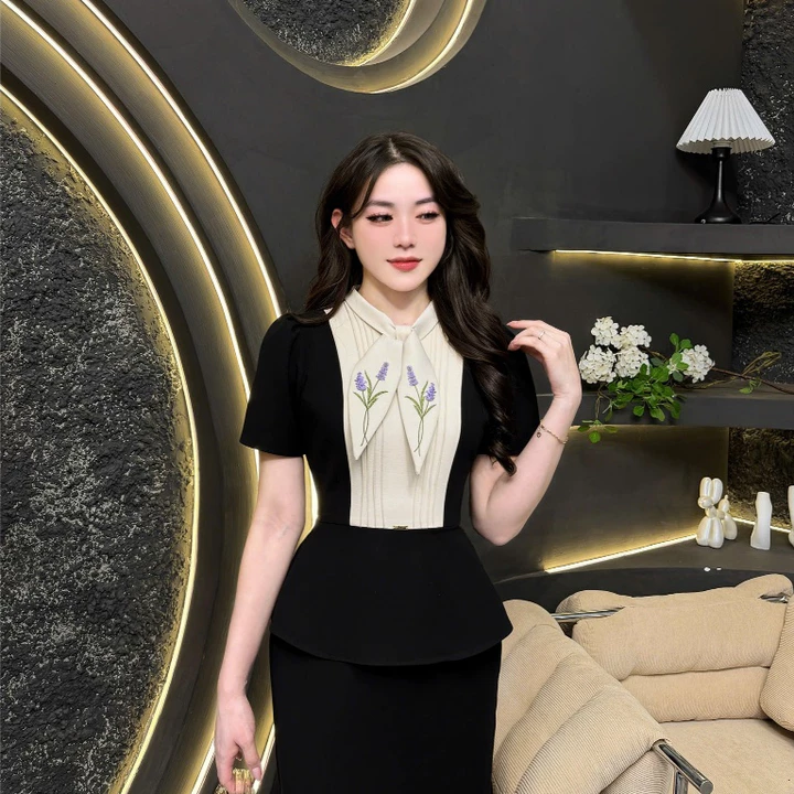 2HS185 - Váy Thiết Kế Eviici dành cho nữ,thiết kế cổ nơ may liền hoa thêu thủ công,Peplum liền thân dáng bút chì xuông