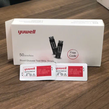 Bộ test 50 kim + 50 que thử đường huyết YUWELL dùng cho máy đo đường huyết Yuwell 710 582 590