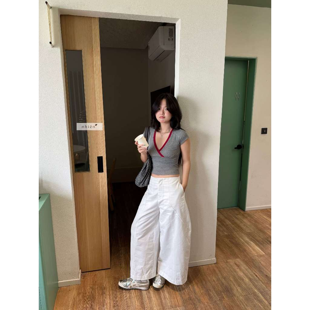 𝐏𝐞𝐫𝐥𝐞 𝐓𝐨𝐩 - Áo thun nữ, Áo thun viền cổ tim chéo ngực tay ngắn nhien.official NAT00034 | BigBuy360 - bigbuy360.vn