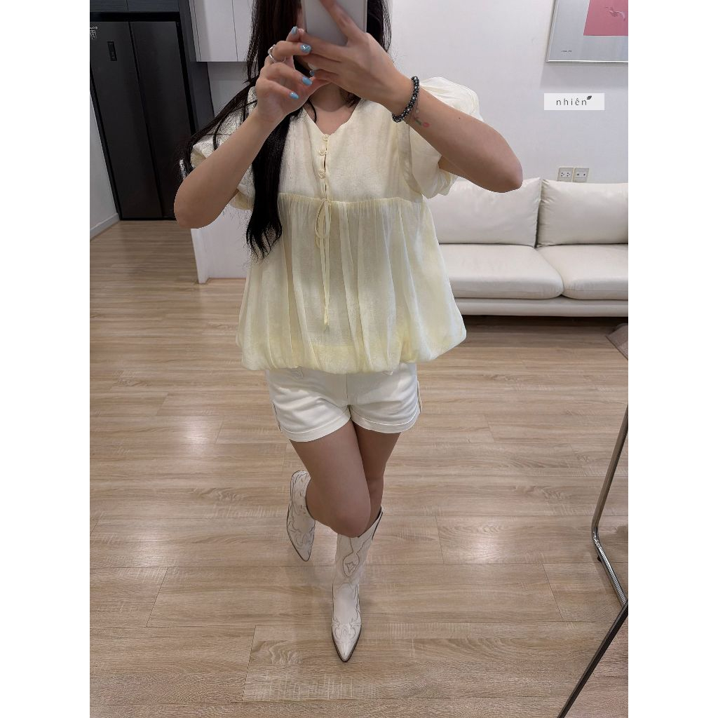 𝐕𝐢𝐯𝐢𝐚𝐧 𝐓𝐨𝐩 - Áo babydoll, áo tay phồng phối nút phong cách Hàn Quốc nhien.official NAS00006 | BigBuy360 - bigbuy360.vn