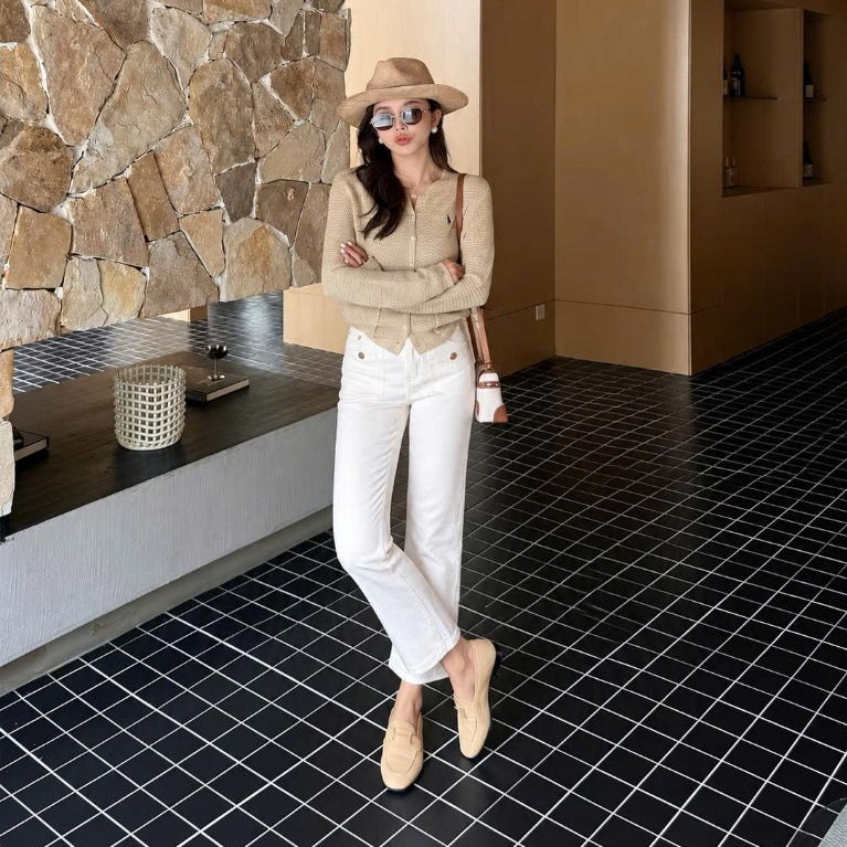 TENDRE - Quần Jeans Nữ Ống Suông Cạp Vừa Tôn Dáng, Quần Denim Co Giãn Basic Thanh Lịch Style Hàn Quốc J05