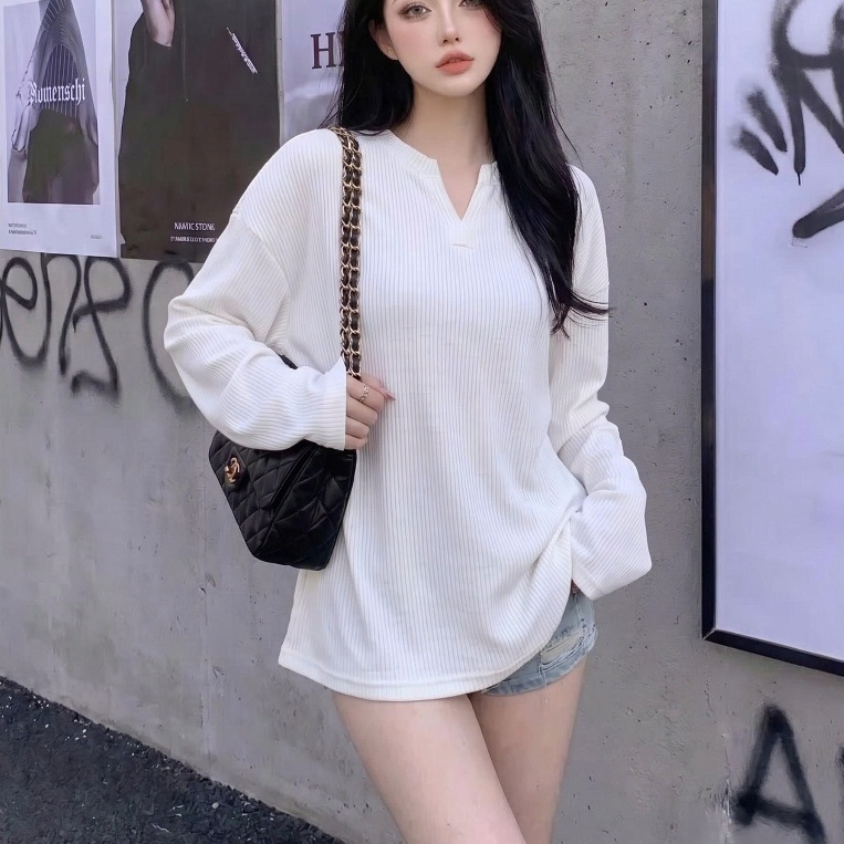 Áo Thun Tay Dài/Ngắn Form Rộng Unisex Oversize Cổ V, Áo Thun Trơn chất mịn mềm mại co giãn QMT | BigBuy360 - bigbuy360.vn