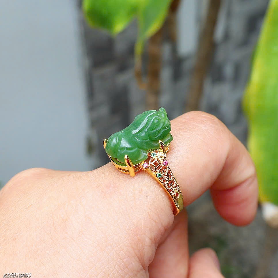 nhẫn tỳ hưu ngọc bích