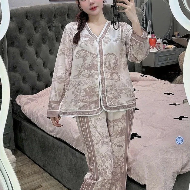 Đồ bộ tay dài lụa latin size dưới 60kg , pijama nữ giá rẻ tận xưởng , đồ bộ nữ hot trend , bộ pijama nữ, đồ bộ mẫu mới
