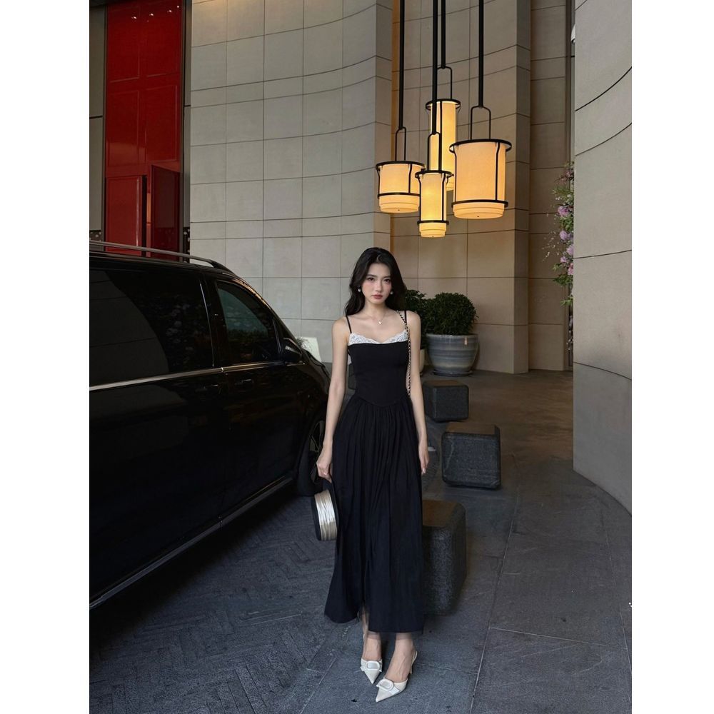 Đầm maxi 2 dây phối ren Verena màu đen dáng dài chiết eo corset chất voan lưới thanh lịch tiểu thư dự tiệc đi chơi