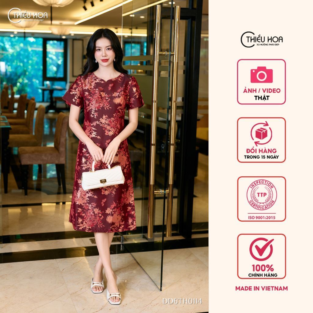 Đầm dự tiệc được làm từ chất liệu Tafta gấm với thiết kế sang trọng, tinh tế thương hiệu Thiều Hoa DD6TH0114