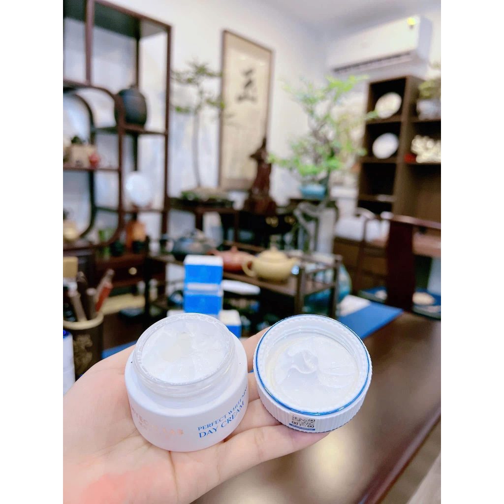 [HOT 2025] Kem dưỡng ban ngày 𝐇𝐘𝐄𝐎𝐍 𝐋𝐀𝐁 𝐏𝐞𝐫𝐟𝐞𝐜𝐭 𝐖𝐡𝐢𝐭𝐞𝐧𝐢𝐧𝐠 𝐃𝐚𝐲 𝐂𝐫𝐞𝐚𝐦 dưỡng sáng da, đều màu, không nhờn rít , cấp ẩm