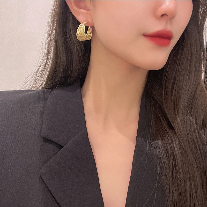 Bông Tai Hình Chữ C Họa Tiết Kim Loại Mạ Vàng Cỡ Lớn Dành Cho Nữ, Bông Tai Thời Trang Cá Tính Thích Hợp Đám Cưới KT15