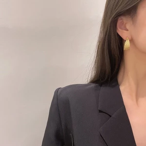 Bông Tai Hình Chữ C Họa Tiết Kim Loại Mạ Vàng Cỡ Lớn Dành Cho Nữ, Bông Tai Thời Trang Cá Tính Thích Hợp Đám Cưới KT15