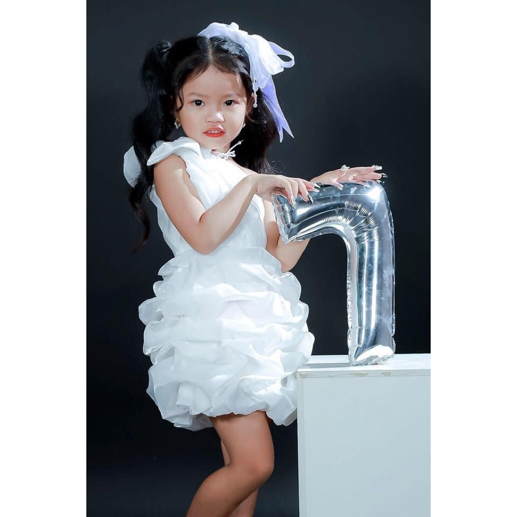 Đầm Dự Tiệc Bé Gái Lệch Vai Nơ Bồng Sang Chảnh – Thiết Kế Thanh Lịch, Đủ Size Từ Nhỏ Đến Lớn