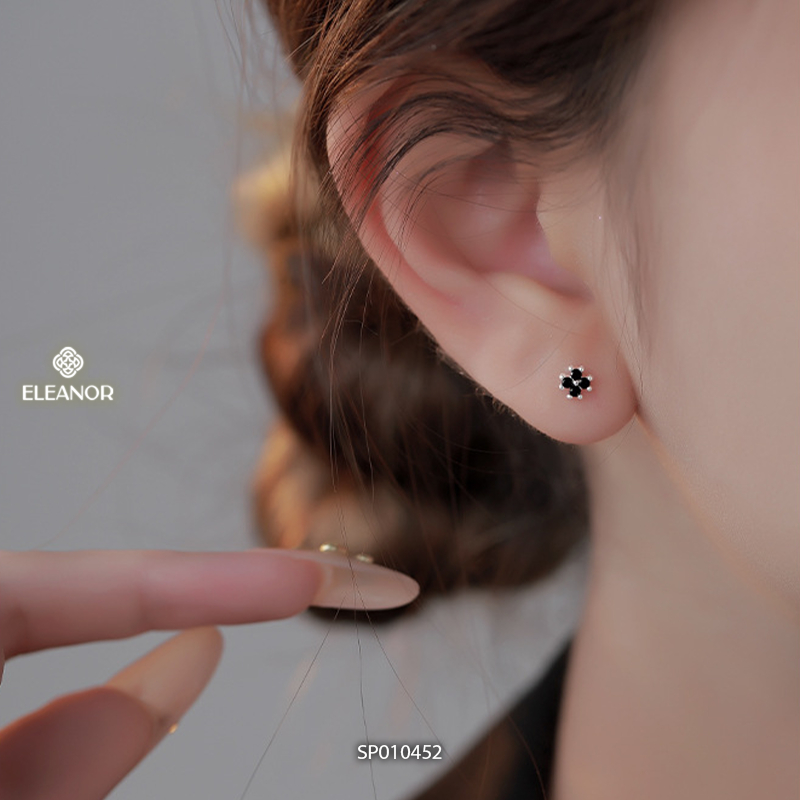 Bông tai nữ chuôi bạc 925 Eleanor Accessories cỏ 4 lá đính đá phụ kiện trang sức khuyên tai 10452