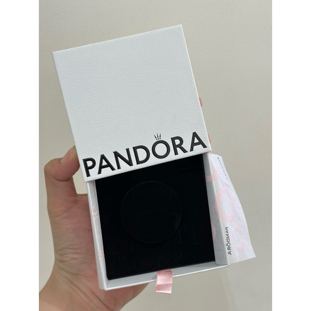Ring Box by Pan Auth