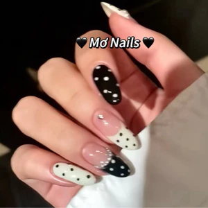 Nailbox Thiết Kế, Móng Úp, Móng Giả Chấm Bi Phối Đen Trắng Fench Hottrend M09