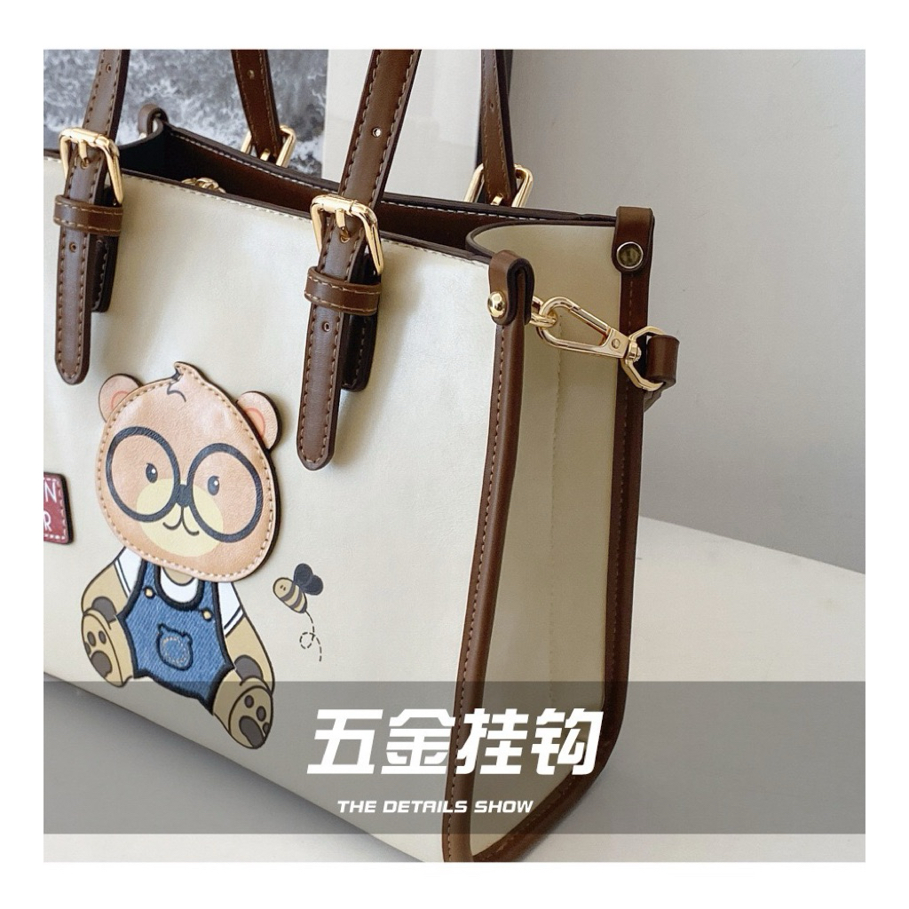 Túi Đeo Chéo, Túi Cầm Tay BeiBaoBao Logo Gấu To Cao Cấp Chính Hãng 8581