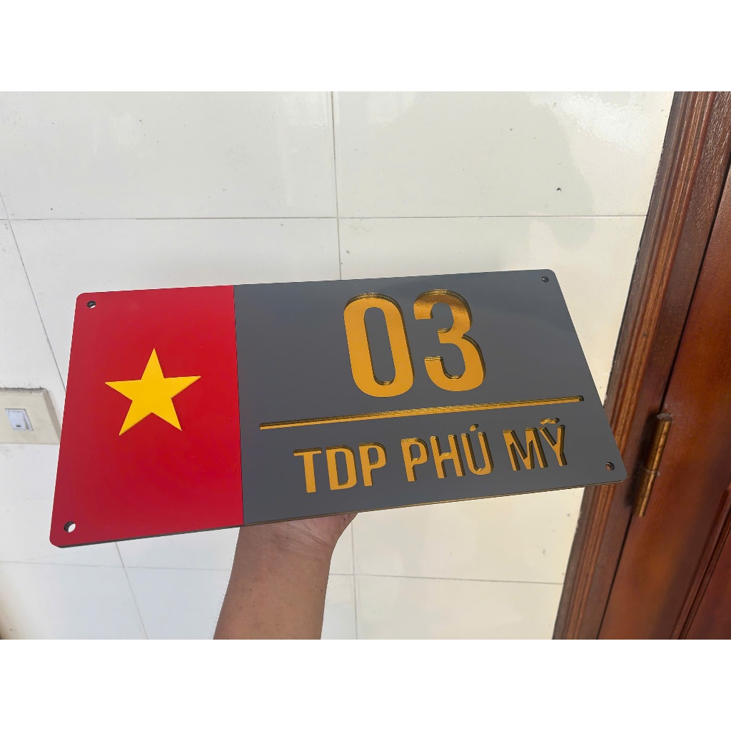 BẢNG SỐ NHÀ cờ ĐỎ Alcorest + Mica CAO CẤP  thay đổi nội dung theo Yêu Cầu
