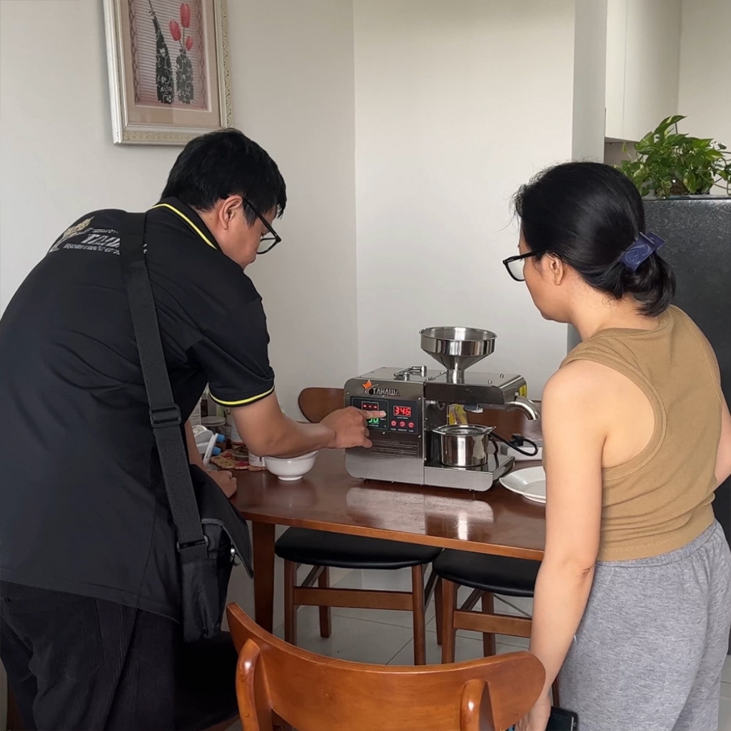 Máy ép dầu thực vật cao cấp Tahawa Nhật Bản TH-X8S - Bảo Hành Chính Hãng 2 Năm - Ép kiệt bã- Dầu Nguyên Chất