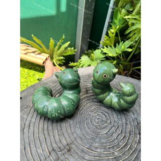 Chú Sâu Xanh Gốm Vui Vẻ Đứng/Nằm Trang Trí Tiểu Cảnh - Sâu Thả Vườn - Cho Ngôi Vườn Trở Nên Sinh Động - Gốm Lái Thiêu