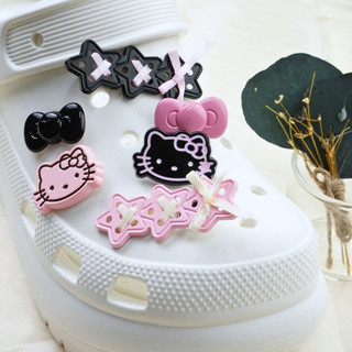 Bộ 6 Sticker, Charm 3D chủ đề Mèo black pink nhựa cứng gắn Dép Sục, Cá Sấu Mita JB-369