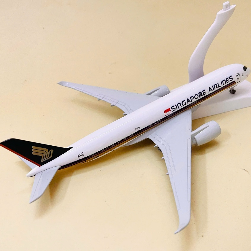 Mô hình máy bay Airbus A350-900 Singapore Airlines Tỉ lệ: 1:400 | Kim loại đúc khuôn bánh xe liền thân cao cấp