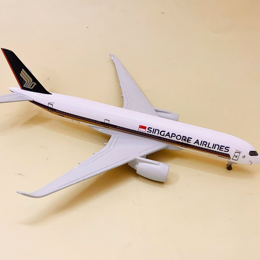 Mô hình máy bay Airbus A350-900 Singapore Airlines Tỉ lệ: 1:400 | Kim loại đúc khuôn bánh xe liền thân cao cấp