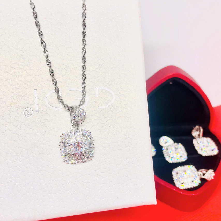 Bộ Dây Chuyền Nữ Mặt Vuông Đính Đá CZ Sang Trọng – Trang Sức Thời Trang Cao Cấp Quà Tặng Người Yêu