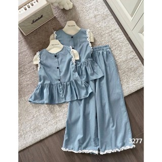 Set bộ dài thời trang nữ chất Jeans lụa mới mẻ áo sát nách cổ tròn phối quần ống rộng viền bèo bắt mắt