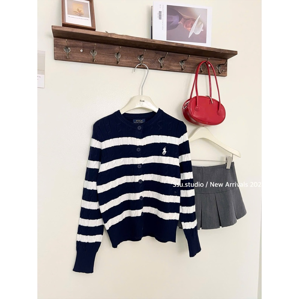 𝑺𝒔𝒖.𝑺𝒕𝒖𝒅𝒊𝒐(CÓ SẴN) ÁO LEN NGỰA THÊU HÀNG FULL TAG QC CADIGAN KẺ NGANG QCL1