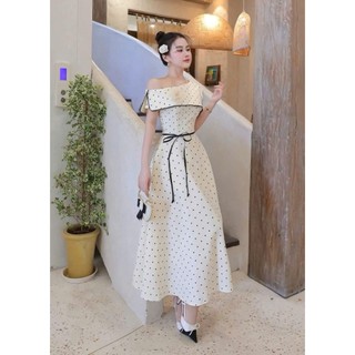Đầm thời trang nữ chất Mango trễ vai 1 bên in chấm bi cực sang kèm phụ kiện hoa gài nổi bật váy maxi dáng xoè
