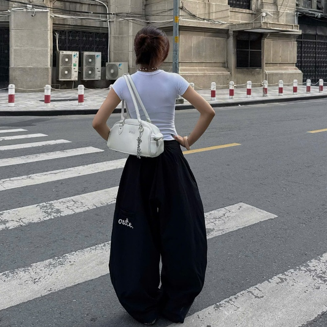 Quần Dài Kẻ Sọc Ống Rộng Outerity Striped / Form Rộng Unisex Mềm Mịn Thoáng Mát Nam Nữ | BigBuy360 - bigbuy360.vn