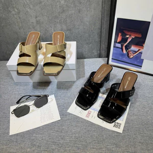 👠🕶️👜🎒…Guốc cao gót