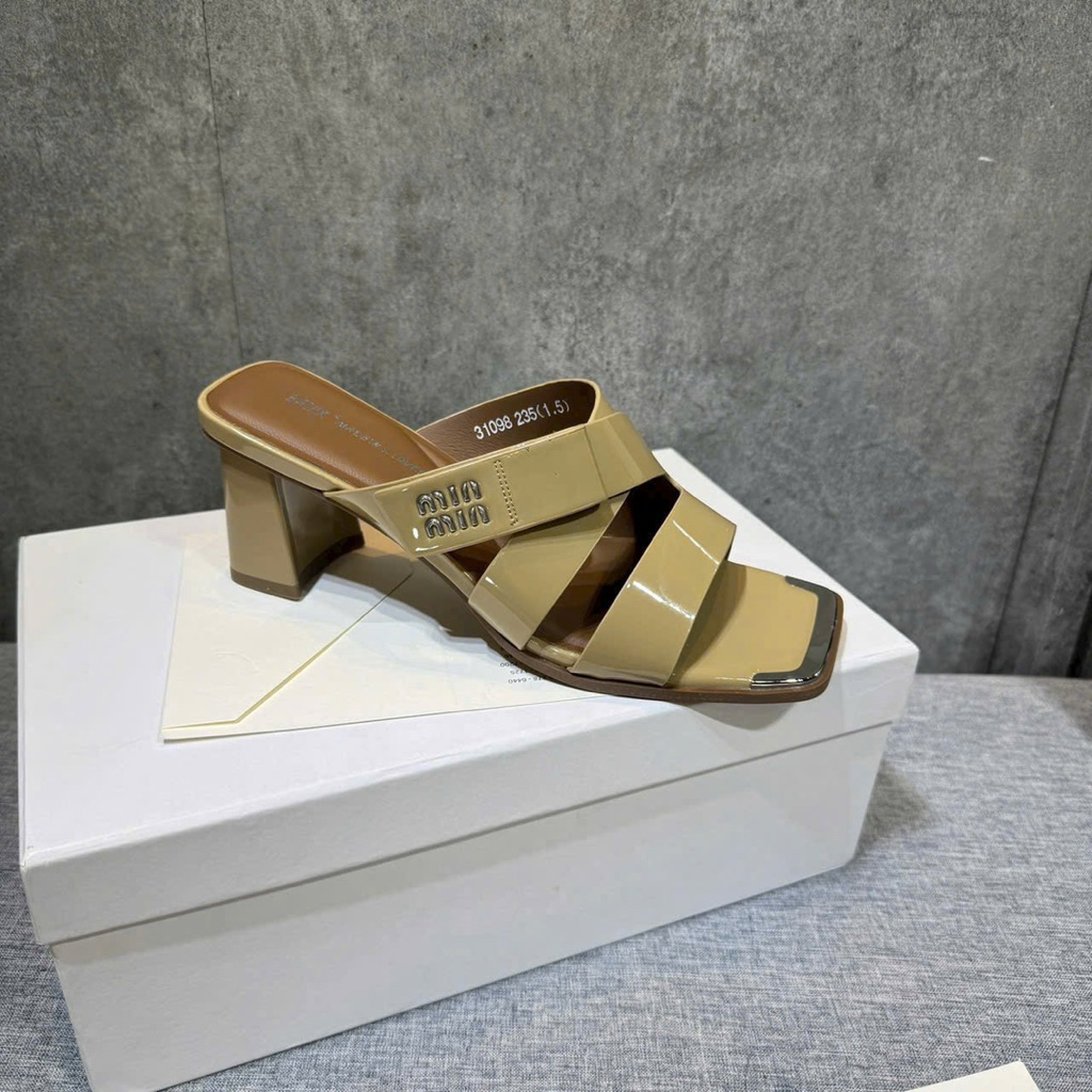 👠🕶️👜🎒…Guốc cao gót