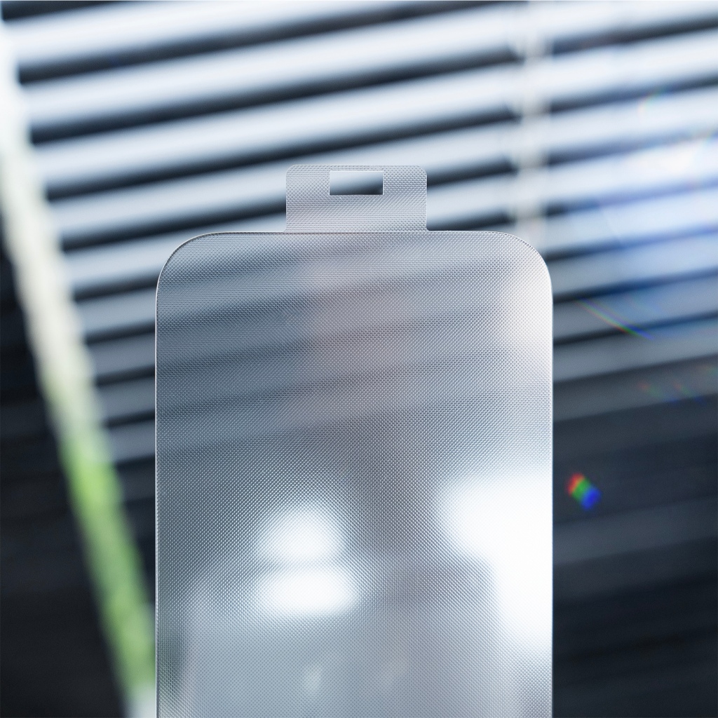 Kính Cường Lực iPhone Không Viền Đen Kèm Khung Tự Lấy Bụi Chính Hãng GOR x KiNGBON