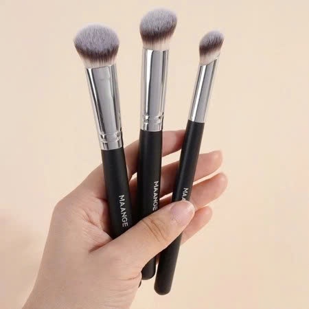 Cọ Che Khuyết Điểm Xéo MAANGE Phủ Che Tối Ưu Cho Lớp Nền Mịn Màng | NHÍM HOUSE