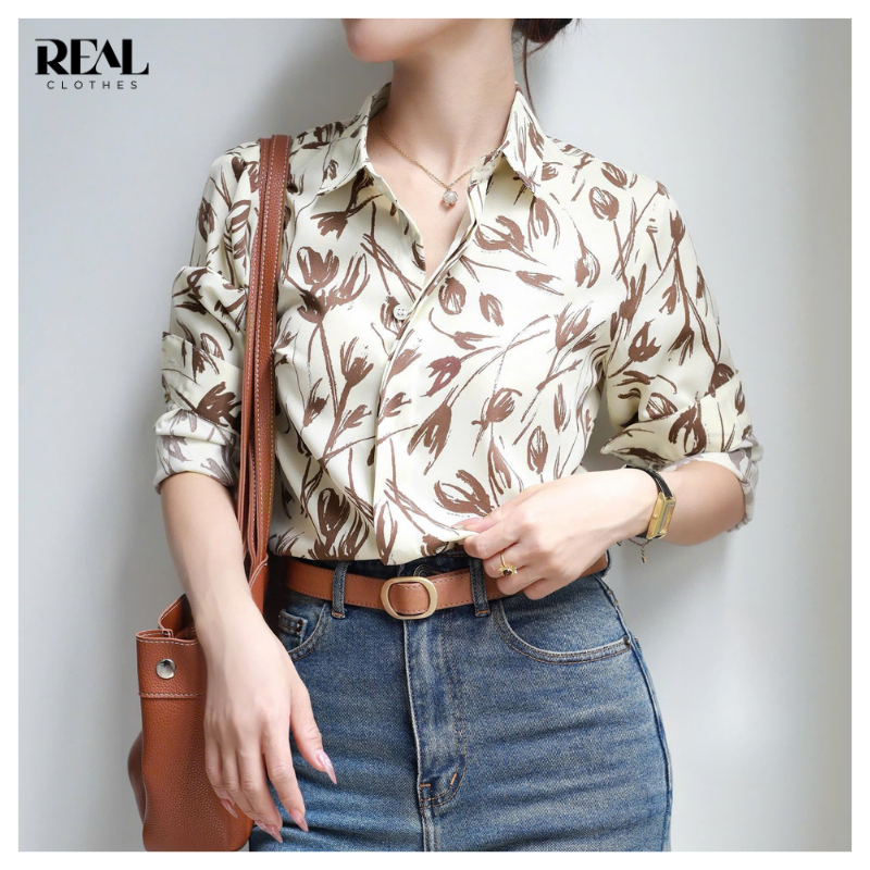Sơ mi công sở họa tiết dáng suông cơ bản REAL CLOTHES (tổng hợp màu), vải lụa satin, có nút dự phòng
