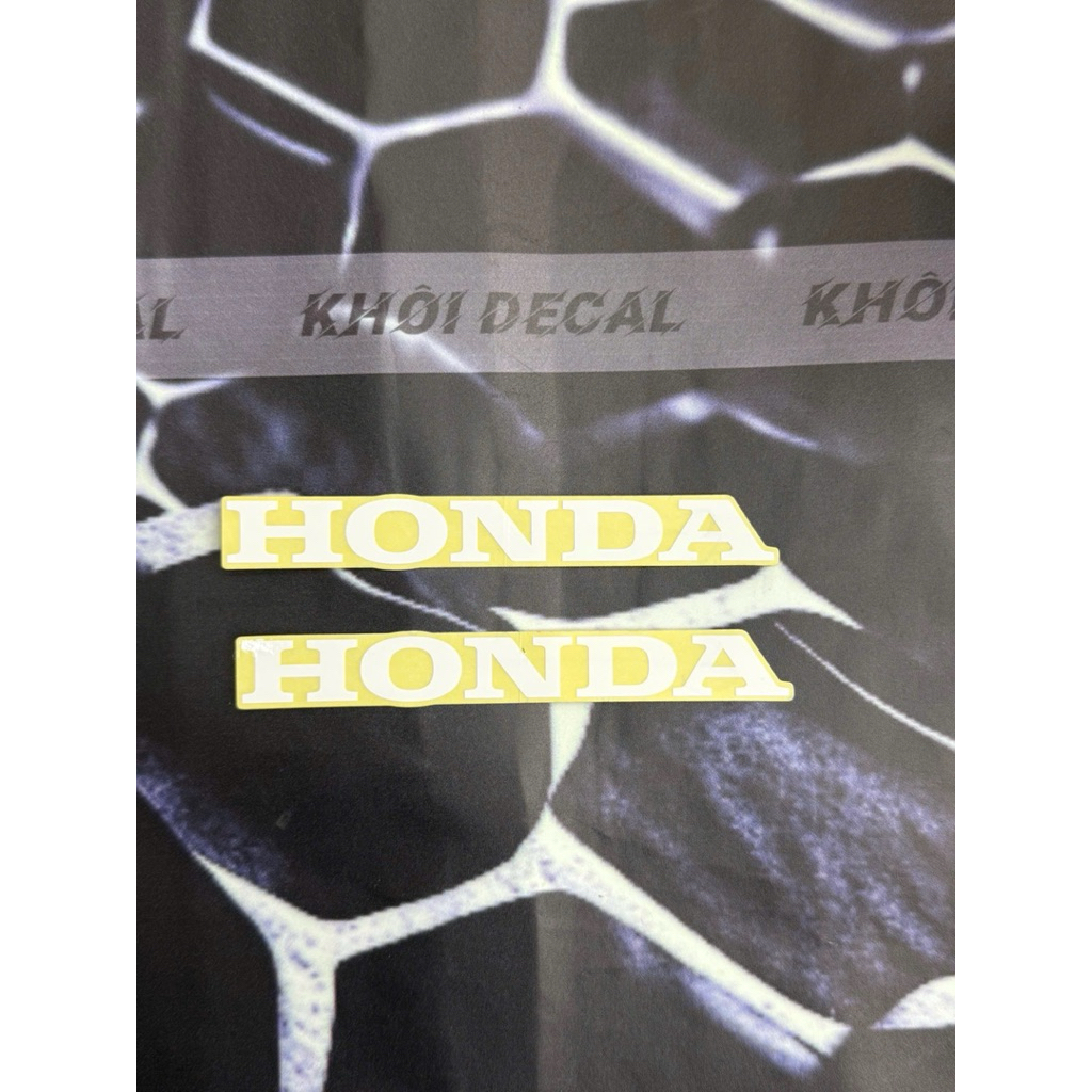 Tem Honda dán bửng trong ,yếm các dòng xe Wave,Future,Airblade…kích thước 1,5*11cm hàng Zin hãng(Giá cặp 2 bên)