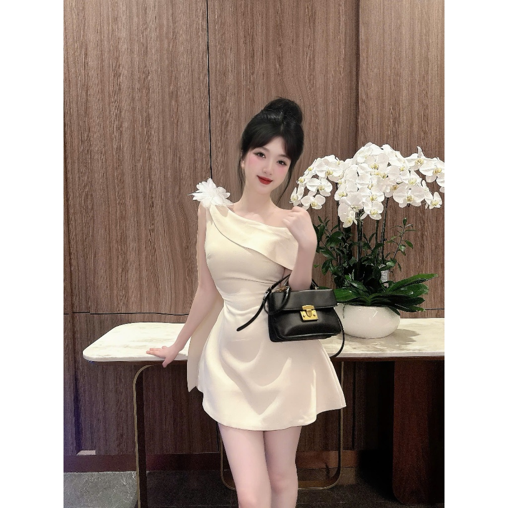 Váy Thiết Kế  - Váy Tuyết Mưa Lệch Vai Hoa Phối Tà Chân váy dáng A  Đầm Nữ