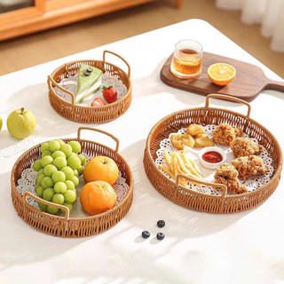 Khay nhựa tròn giả mây có quai gỗ cầm tay  đựng hoa quả, bánh kẹo