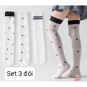 set 3 đôi tất bốt cao cho bé từ 6 đến 12 tuổi hoạ tiết tim nơ phối màu đen trắng