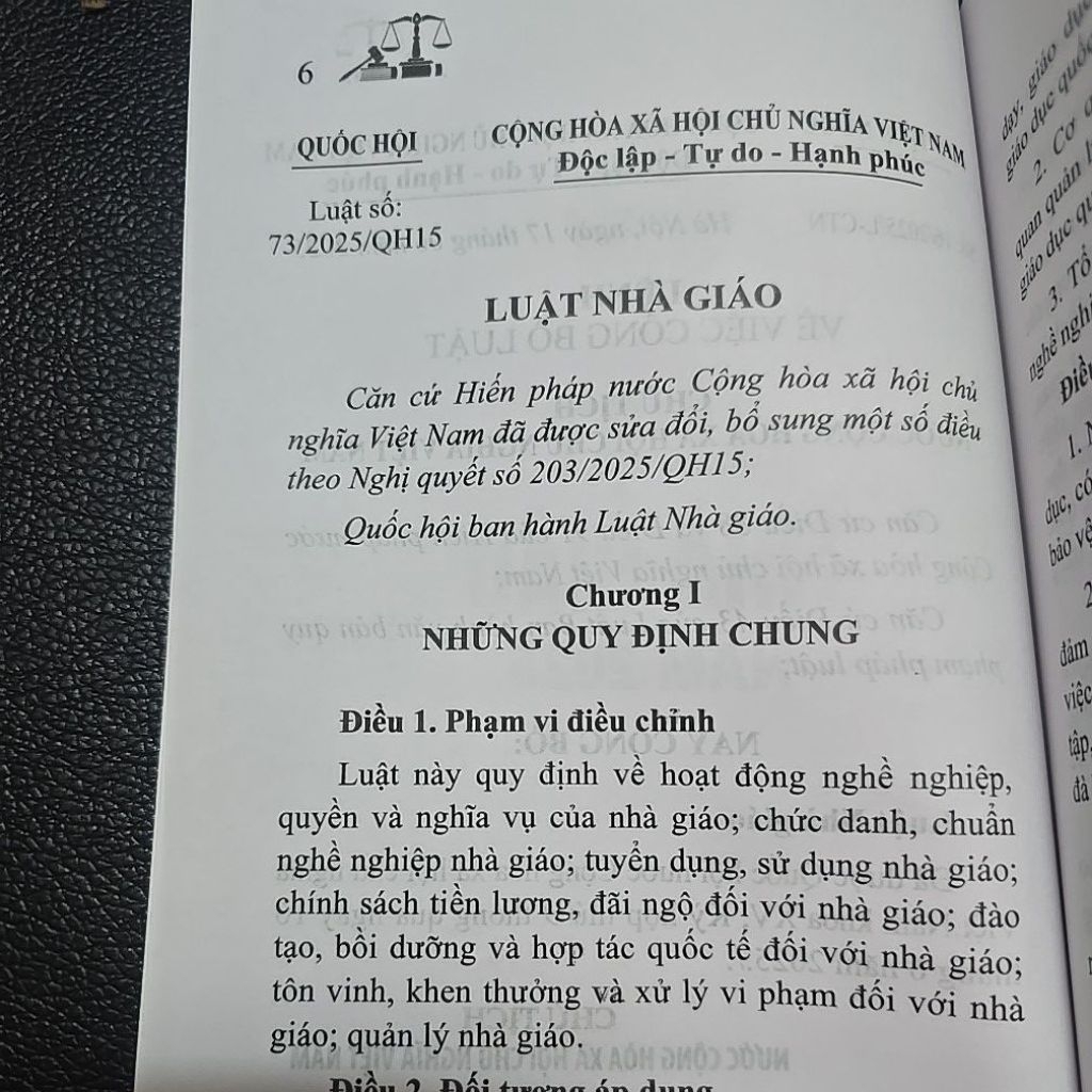 Sách - Luật nhà giáo năm 2025 (NXB Lao Động)