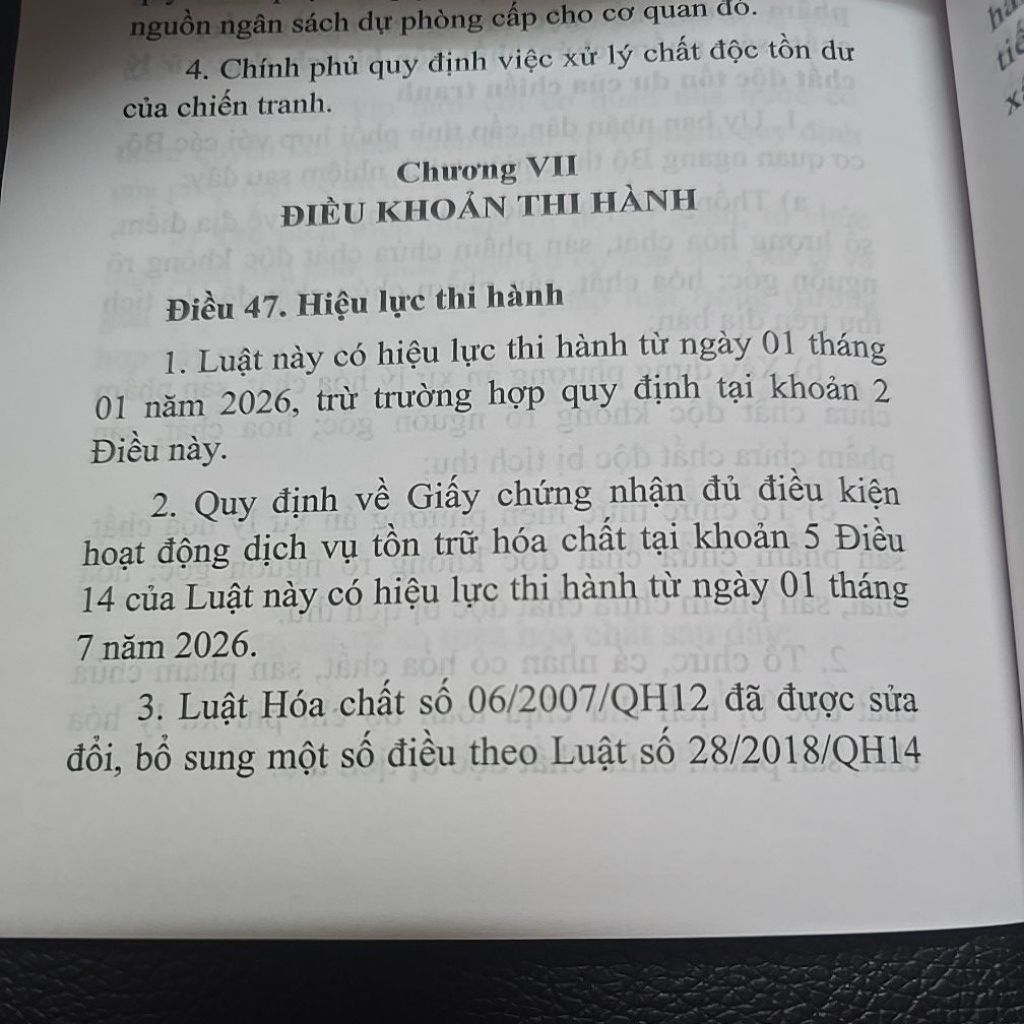 Sách - Luật hóa chất năm 2025 (NXB Lao động)