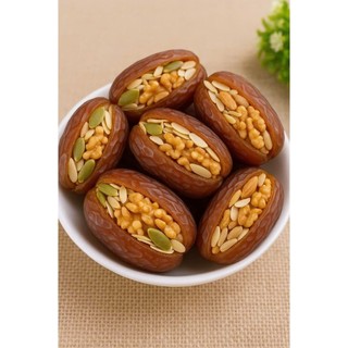 Chà Là Sấy Dẻo Tunisia kẹp Mix Hạt Dinh Dưỡng(Óc Chó –Hạt Bí – Hạt Dưa)Tự nhiên–Không phụ gia–Nguyên liệu cao cấp.
