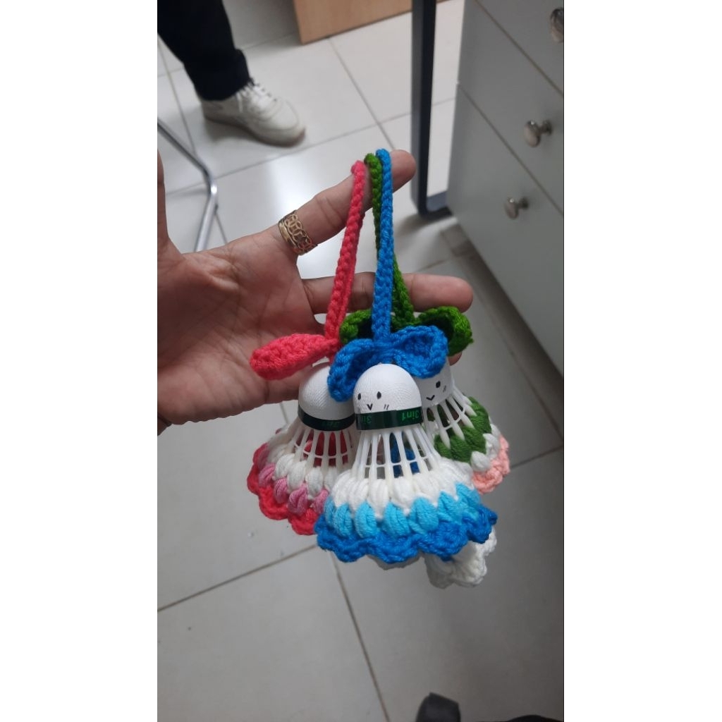 Móc khóa len quả cầu lông handmade