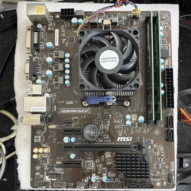 combo pc amd a320 + ryzen 3 2200g + 8gb ram tằng kèm đầy đủ phụ
