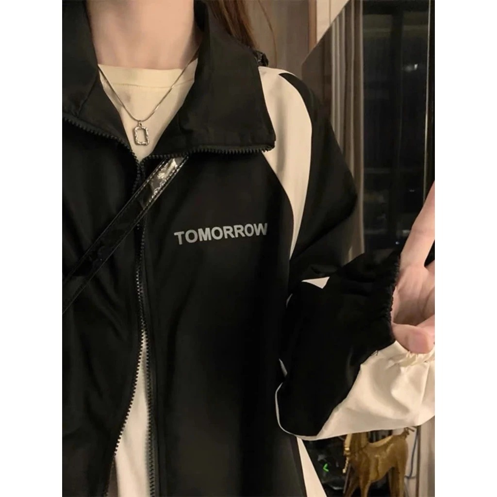 Áo khoác gió nữ thêu logo TOMORROW chống gió siêu tốt fresize 38-65kg