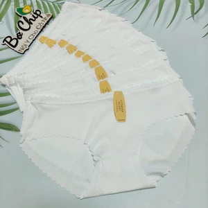 Quần lót nữ su tăm trắng không đường viềntừ 40-60 ký, kháng khuẩn 4 chiều dịu nhẹ từ 40-60 ký - Bơ Chip