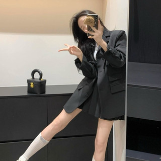 Áo khoác blazer dáng rộng đính nơ phong cách thanh lịch