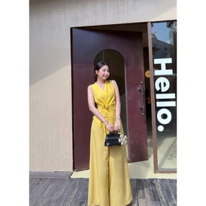 𓆉 𓆝 Set áo đắp chéo cột nơ+ quần ống rộng - Vàng - SP022905 🔥𝐇𝐨𝐚̉ 𝐓𝐨̂́𝐜🔥 𝐌𝐄𝐎𝐈𝐍𝐃𝐀𝐇𝐎𝐔𝐒𝐄