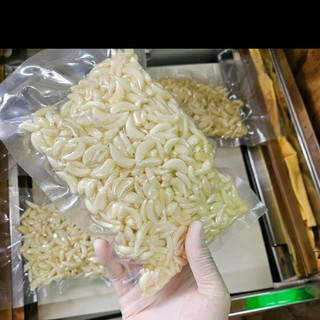 500GRAM tỏi Lý Sơn lột sẵn hút chân không hàng mới mỗi ngày chuẩn tỏi đảo 100%