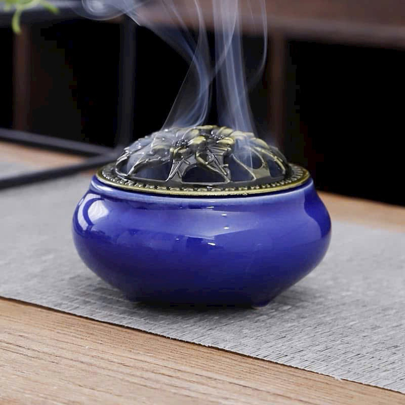 Lư Xông Trầm-Lư Đốt Trầm Hương chất liệu gốm sứ.